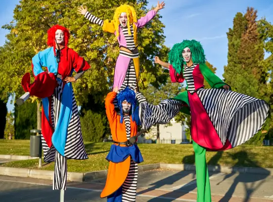 Stilt-Walkers-page-section-image